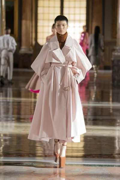 Look 9
